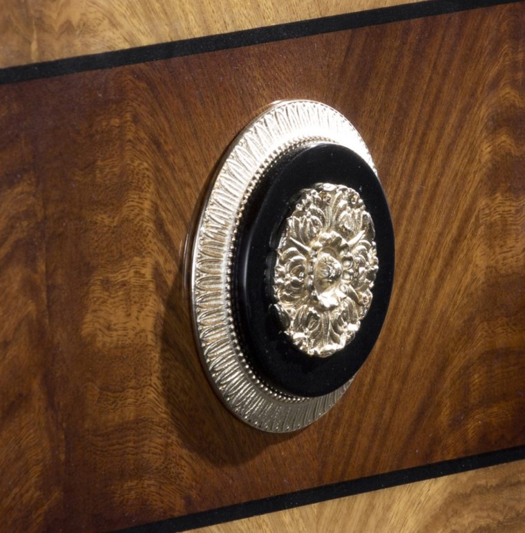 Thổ Cẩm Decor - Tủ rượu Vermont thể hiện sự tinh tế